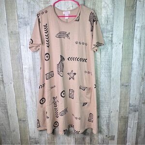 Pretty Woman 2XL Shift Dress Short Sleeve Crewneck 2 Pockets Tan & Brown